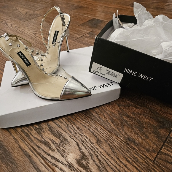 Nine West  Silver Pumps - Picture 4 of 4